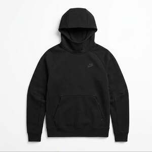 N41. Nike Tech Women's Black Oversized Sportswear Tech Fleece Hoodie